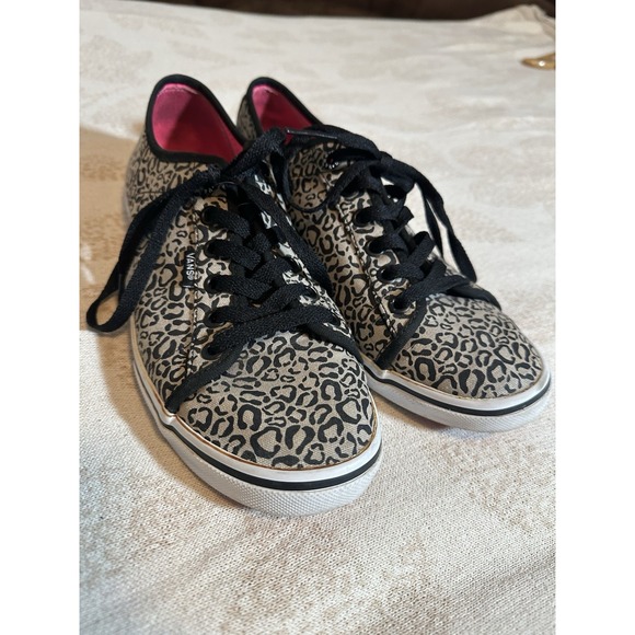 Vans Shoes - Vans Classic Slip On Womens Size 9 Shoes Cheetah Leopard Print Skate Sneakers